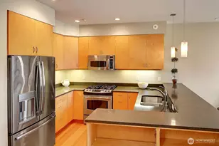 610 Vineyard Ln, Bainbridge Island, WA 98110 - Photo 7