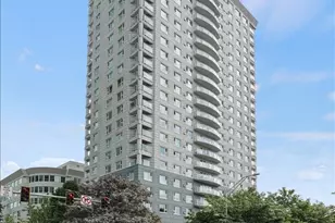 121 Vine St, Seattle, WA 98121 - Photo 3