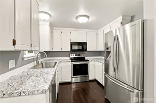 24418 Terrace Pl, Black Diamond, WA 98010 - Photo 9