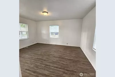 506 S 6th Avenue, Kelso, WA 98626 - Photo 5