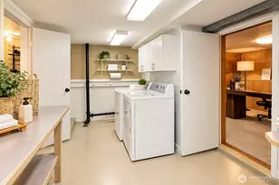 825 NE 75th St, Seattle, WA 98115 - Photo 35