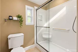 825 NE 75th St, Seattle, WA 98115 - Photo 31