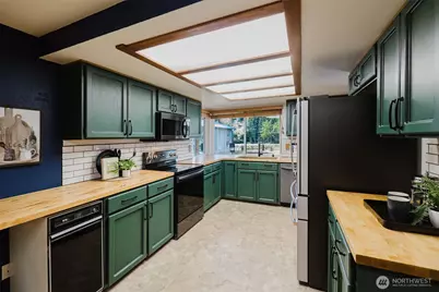 94 NE McWilliams Court, Bremerton, WA 98311 - Photo 11