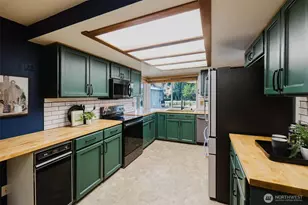 94 NE McWilliams Ct, Bremerton, WA 98311 - Photo 11