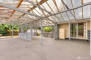 8602 Maple Ln, Edmonds, WA 98026 - Photo 31