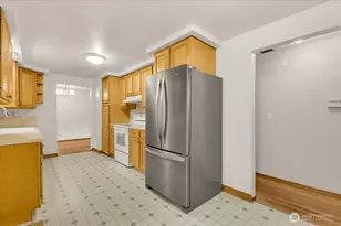 8602 Maple Ln, Edmonds, WA 98026 - Photo 13