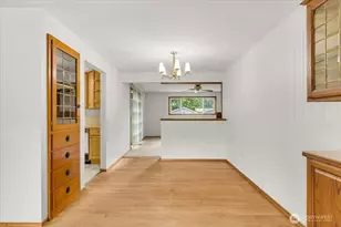 8602 Maple Ln, Edmonds, WA 98026 - Photo 9