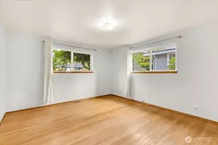 8602 Maple Ln, Edmonds, WA 98026 - Photo 21