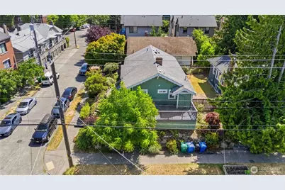 303 N 64th Street, Seattle, WA 98103 - Photo 5