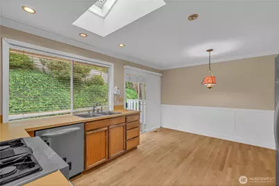 15307 SE 43rd Place, Bellevue, WA 98006 - Photo 5