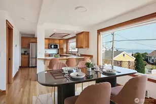 6598 Columbia Beach Dr, Clinton, WA 98236 - Photo 9