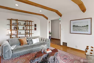 6049 Princeton Avenue NE, Seattle, WA 98115 - Photo 7