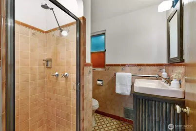 6049 Princeton Avenue NE, Seattle, WA 98115 - Photo 19