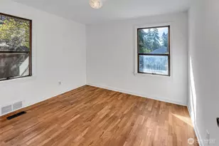 12004 5th Ave NE, Seattle, WA 98125 - Photo 15