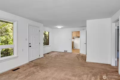 12004 5th Ave NE, Seattle, WA 98125 - Photo 7