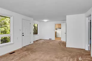 12004 5th Ave NE, Seattle, WA 98125 - Photo 7