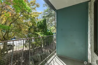 12300 28th Avenue NE #103, Seattle, WA 98125 - Photo 11