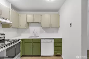 12300 28th Ave NE, Seattle, WA 98125 - Photo 15