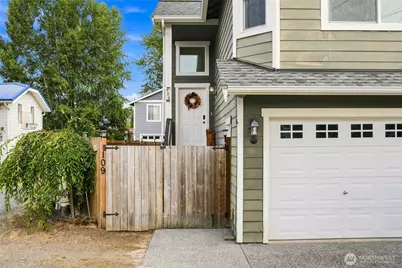 109 E Pioneer Street, Granite Falls, WA 98252 - Photo 3