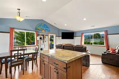 109 E Pioneer Street, Granite Falls, WA 98252 - Photo 15