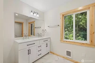 31715 Mount Tahoma Canyon Rd E, Ashford, WA 98304 - Photo 19