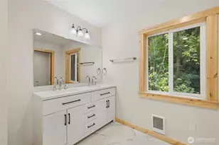 31715 Mt Tahoma Canyon Rd E, Ashford, WA 98304 - Photo 19