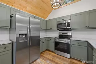 31715 Mt Tahoma Canyon Rd E, Ashford, WA 98304 - Photo 11