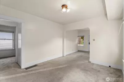 6533 5th Avenue NW, Seattle, WA 98117 - Photo 13