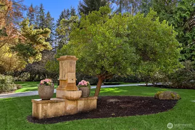 8010 Grand Avenue NE, Bainbridge Island, WA 98110 - Photo 9