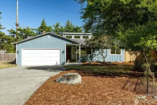 1501 SW Periwinkle Ln, Oak Harbor, WA 98277 - Photo 1