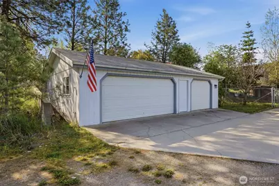 8325 N Lindgren Road, Spokane, WA 99217 - Photo 23