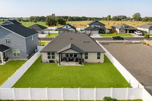4713 W Thrush St, Moses Lake, WA 98837 - Photo 3