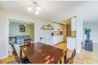 1214 Taylor Avenue N #201, Seattle, WA 98109 - Photo 9
