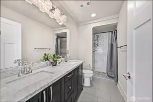 7526 Roosevelt Way NE, Seattle, WA 98115 - Photo 11