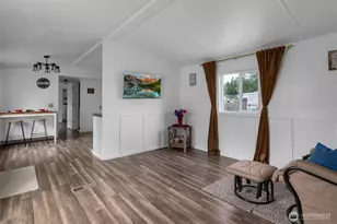 700 NW Crosby Ave, Oak Harbor, WA 98277 - Photo 3