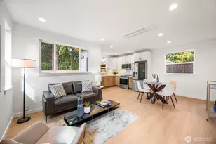 212 N 115th St, Seattle, WA 98133 - Photo 5