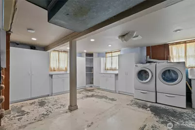 11032 Dayton Avenue N, Seattle, WA 98133 - Photo 15