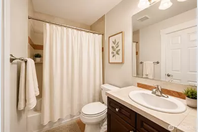 24121 NE 1st Place, Sammamish, WA 98074 - Photo 17