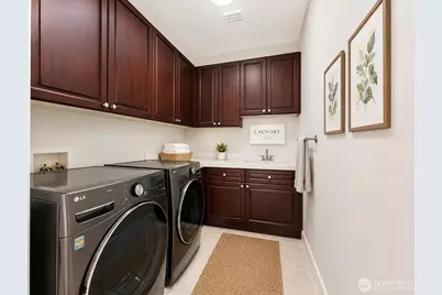 24121 NE 1st Place, Sammamish, WA 98074 - Photo 15