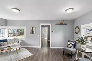 1712 11th St, Bremerton, WA 98337 - Photo 3