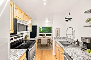 612 Prospect St, Seattle, WA 98109 - Photo 11