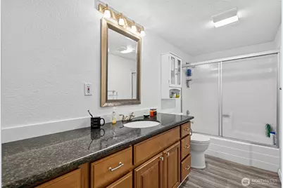 14445 NE 40th Street #D101, Bellevue, WA 98007 - Photo 11