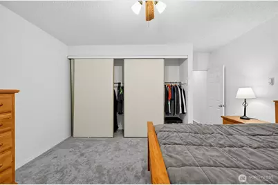 14445 NE 40th Street #D101, Bellevue, WA 98007 - Photo 9
