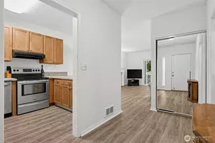 14445 NE 40th St, Bellevue, WA 98007 - Photo 5