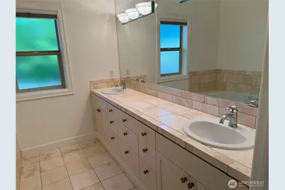 360 Knechtel Way NE #207, Bainbridge Island, WA 98110 - Photo 27