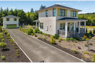 36 Easthaven Street, Pacific Beach, WA 98571 - Photo 1
