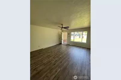 1 Pacific Place #1, Longview, WA 98632 - Photo 7
