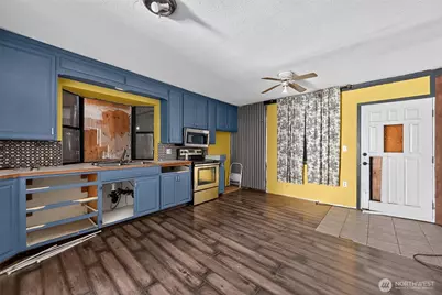9305 Golden Given Road E, Tacoma, WA 98445 - Photo 9