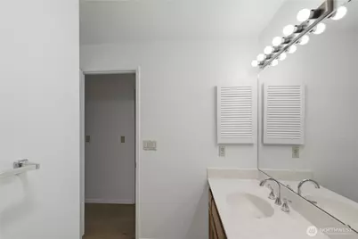 717 122nd Avenue NE #B2, Bellevue, WA 98005 - Photo 25
