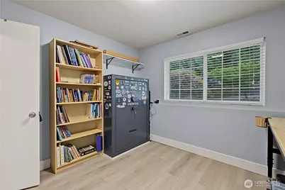 521 208th Avenue E, Bonney Lake, WA 98391 - Photo 21